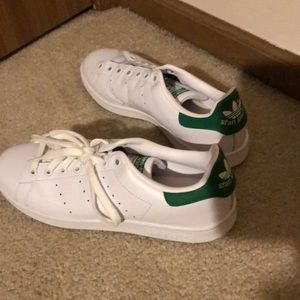 green adidas Stan smiths